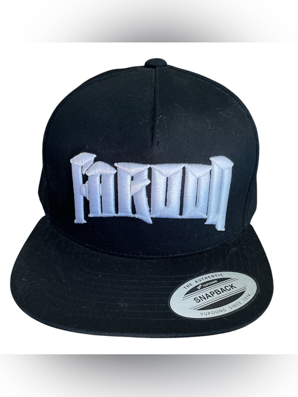 Yupoong “Farooq” black snapback logo hat